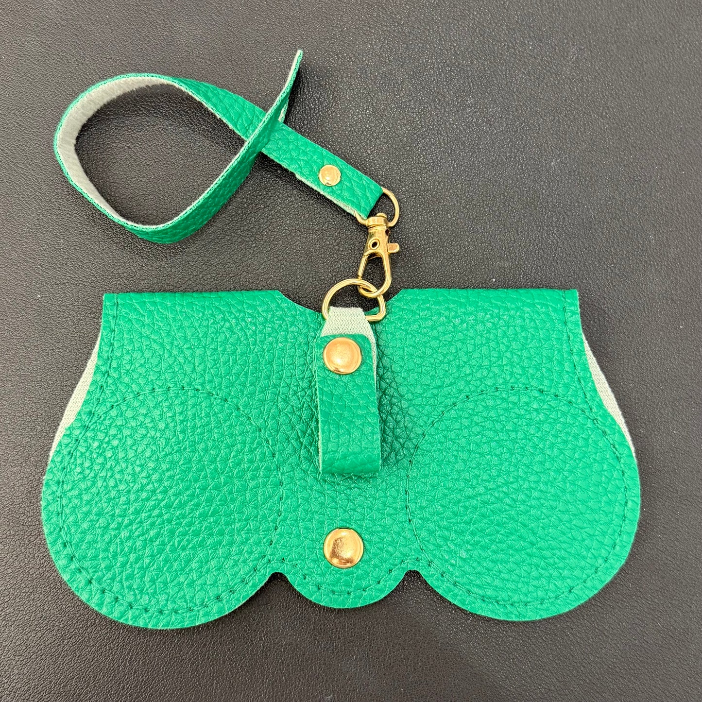 Hanging Eyeglasses Case
