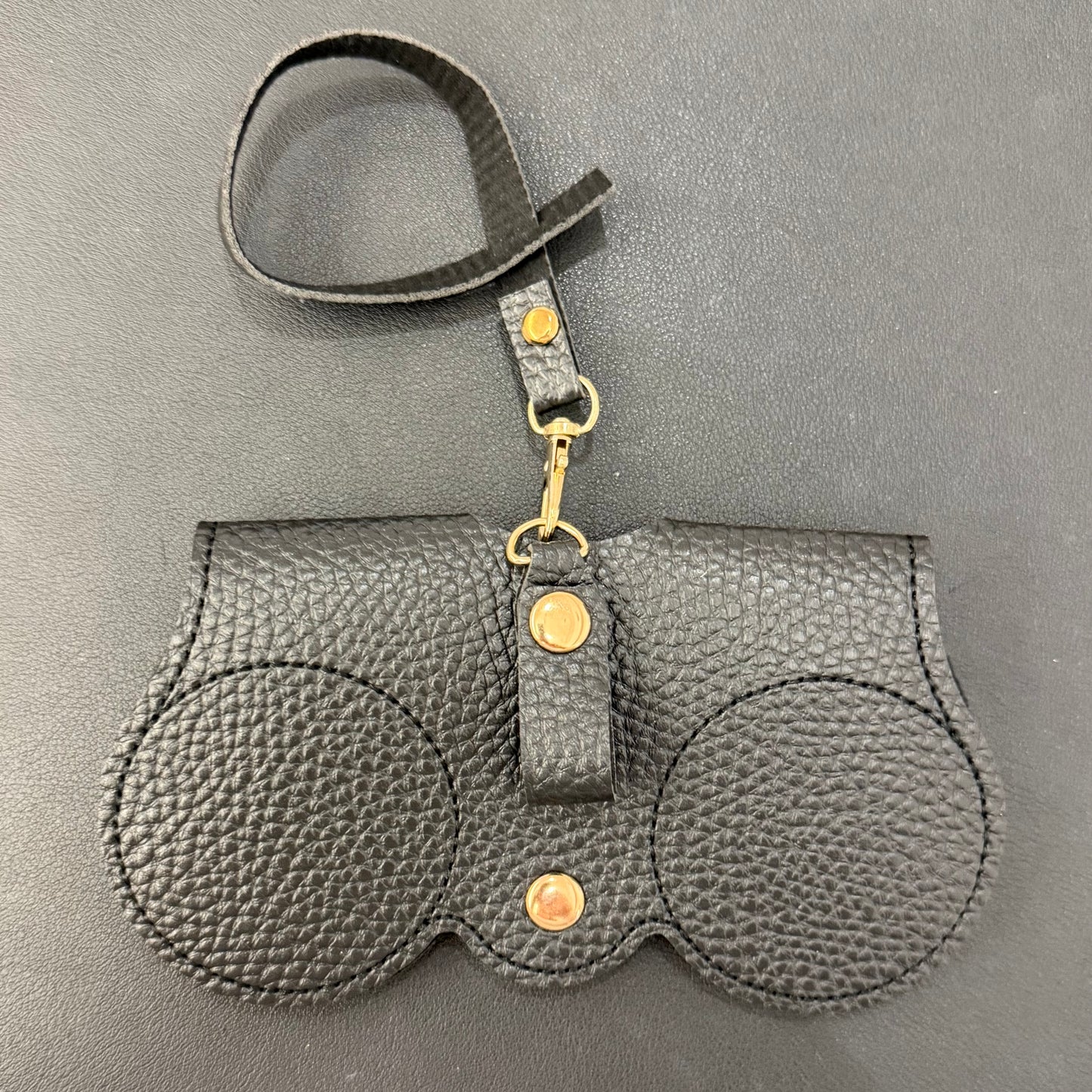Hanging Eyeglasses Case